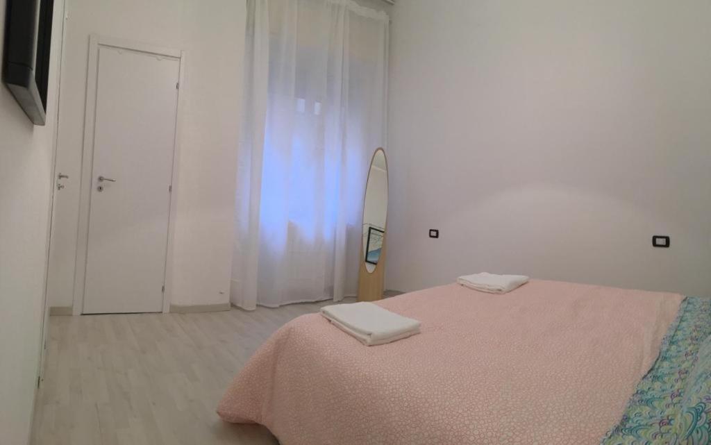 Milan Nice Flat In Red Metro المظهر الخارجي الصورة